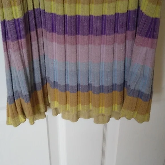 DKNY top - Picture 4 of 4